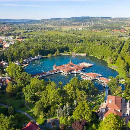 Apartment At The Lake And View Appartement Fonyód