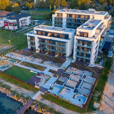 Apartment At The Lake And View